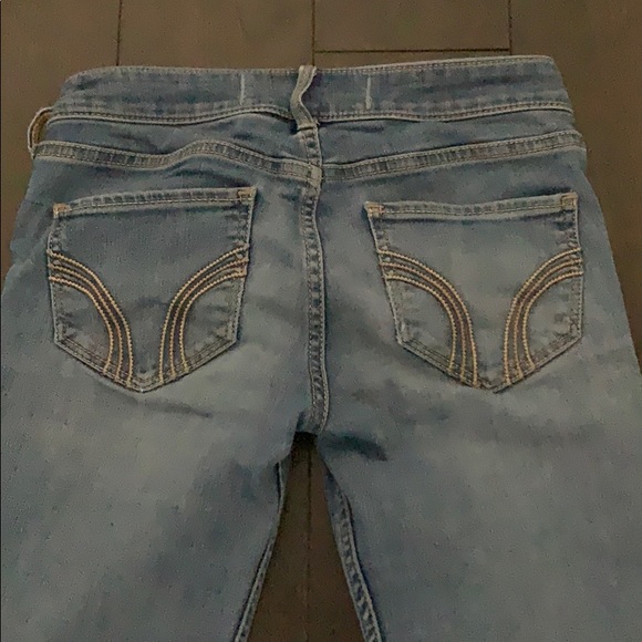 Hollister Mid-Rise Skinny Jeans - Picture 5 of 5